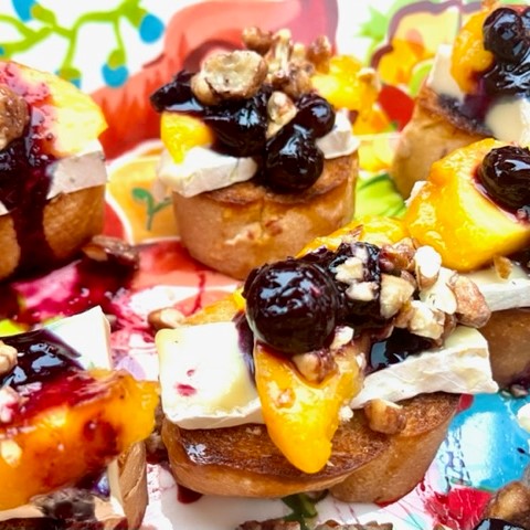 Peach Blueberry Crostini Recipe